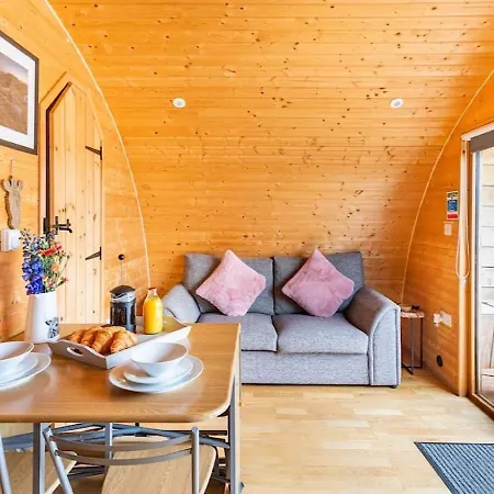 68 Degrees West Glamping Apartment Brecon Exterior photo