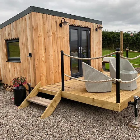 68 Degrees West Glamping Apartment Brecon Exterior photo