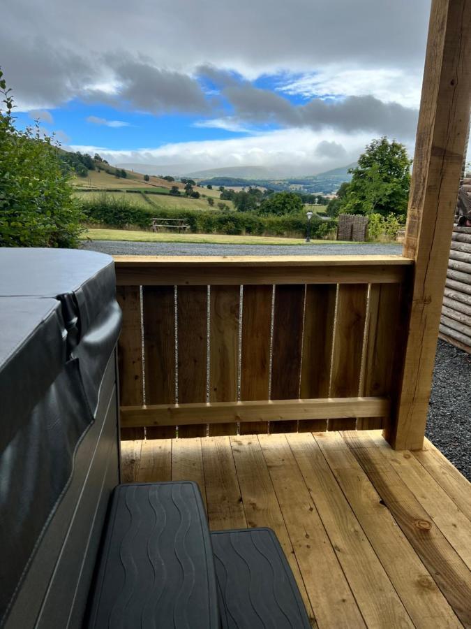 68 Degrees West Glamping Apartment Brecon