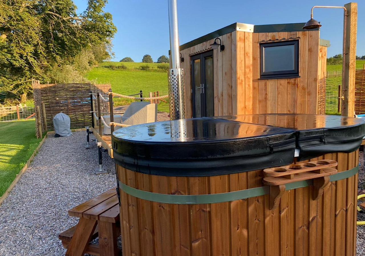 Apartment 68 Degrees West Glamping Brecon