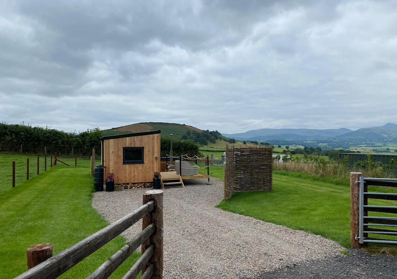 68 Degrees West Glamping *